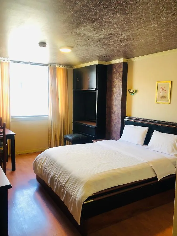 Hostal InaΚίτο 0*, Κίτο Ισημερινός