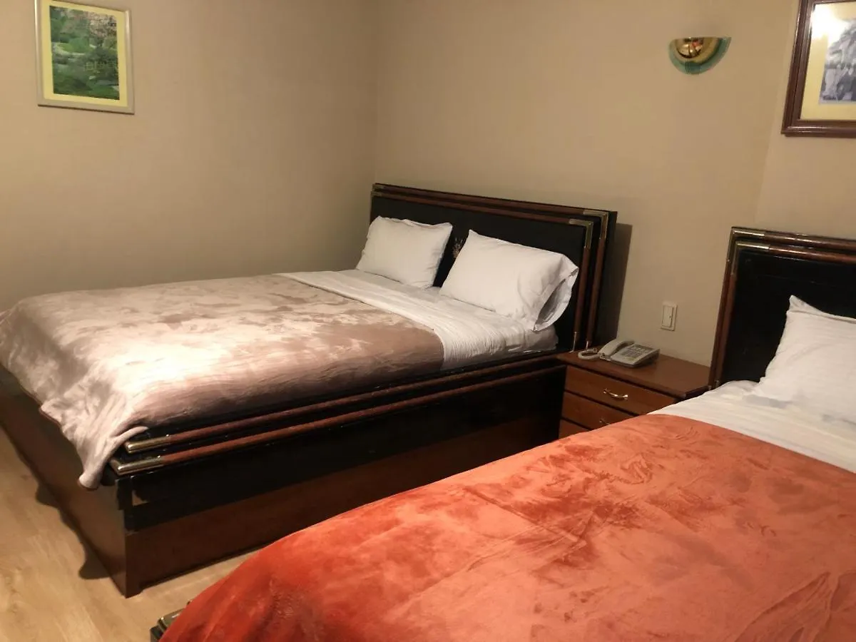 Hostal InaΚίτο