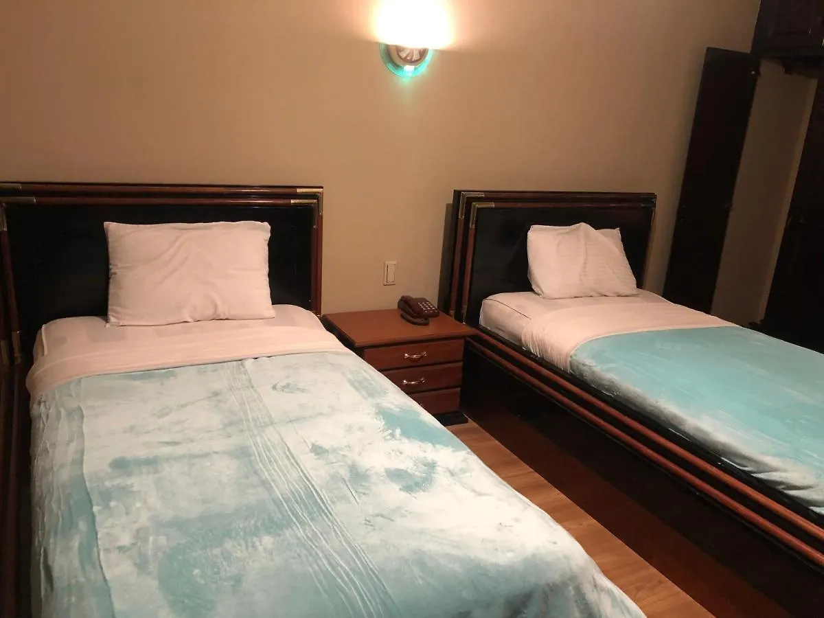 Hostal InaΚίτο Πανσιόν Κίτο